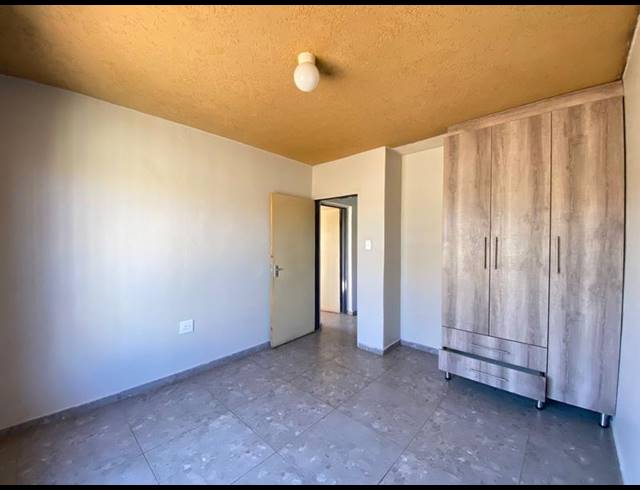 2 BEDROOM PROPERTY TO RENT IN PROTEA GLEN EXT